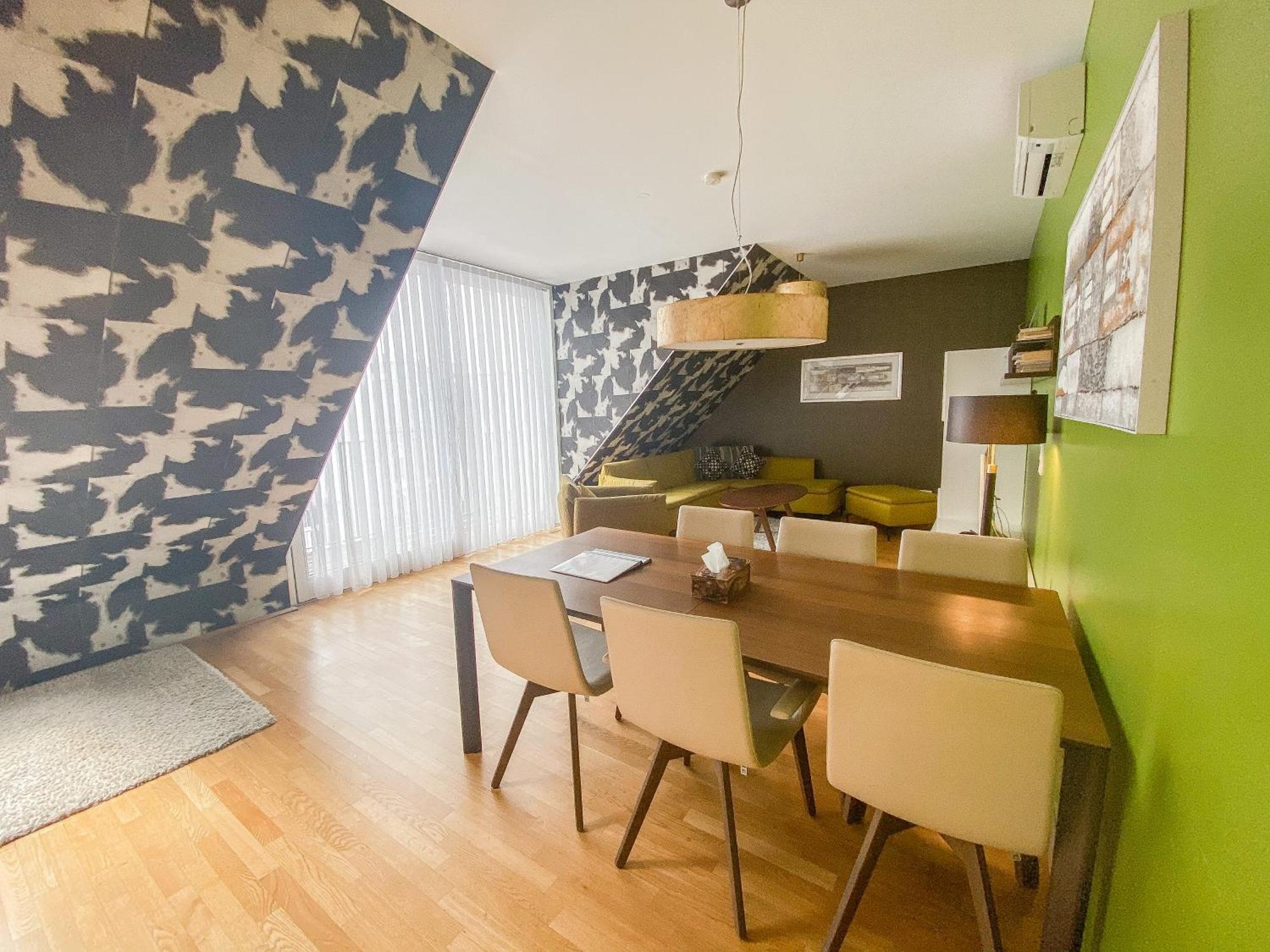 Abieshomes Serviced - Votivpark Apartament